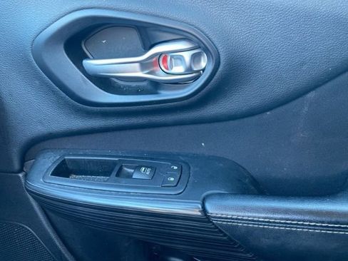 Used 2016 Jeep Cherokee Latitude w/ Trailer Tow Group image 15