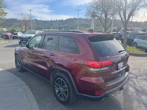 Used 2017 Jeep Grand Cherokee Trailhawk w/ Trailhawk Luxury Group image 8