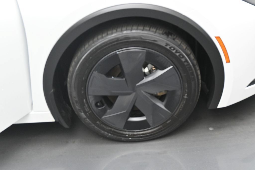 Certified 2024 Toyota Prius Prime FWD image 33