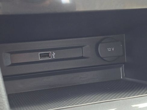 Used 2018 Volkswagen Tiguan S FWD image 32