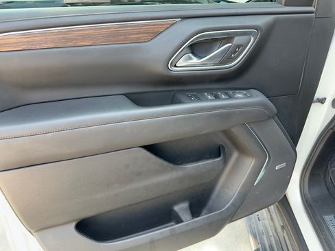Certified 2024 Chevrolet Suburban High Country AWD/4WD image 14