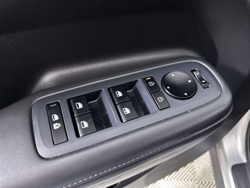 Used 2025 Hyundai Santa Fe SEL AWD/4WD image 24