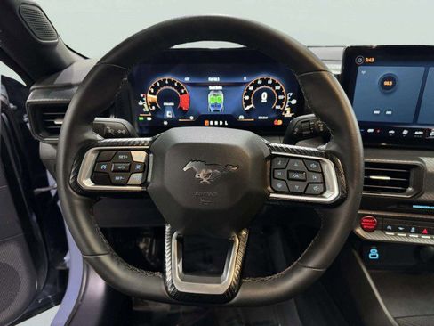 Used 2025 Ford Mustang Coupe image 27