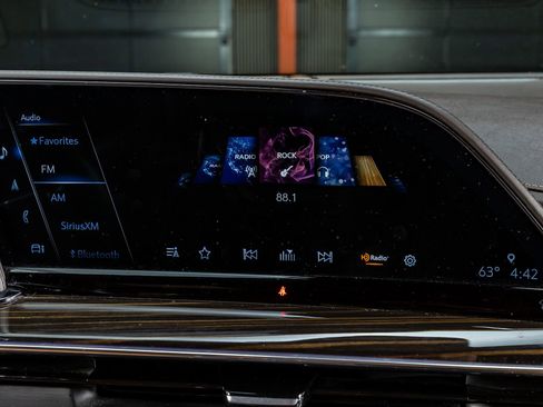 Used 2021 Cadillac Escalade ESV Sport w/ Driver Assist Tech Package image 24