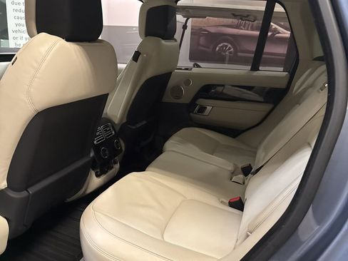 Used 2020 Land Rover Range Rover HSE image 15