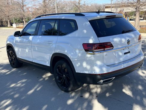 Certified 2023 Volkswagen Atlas SE w/ Panoramic Sunroof Package image 8