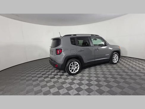 Used 2021 Jeep Renegade Latitude FWD image 43