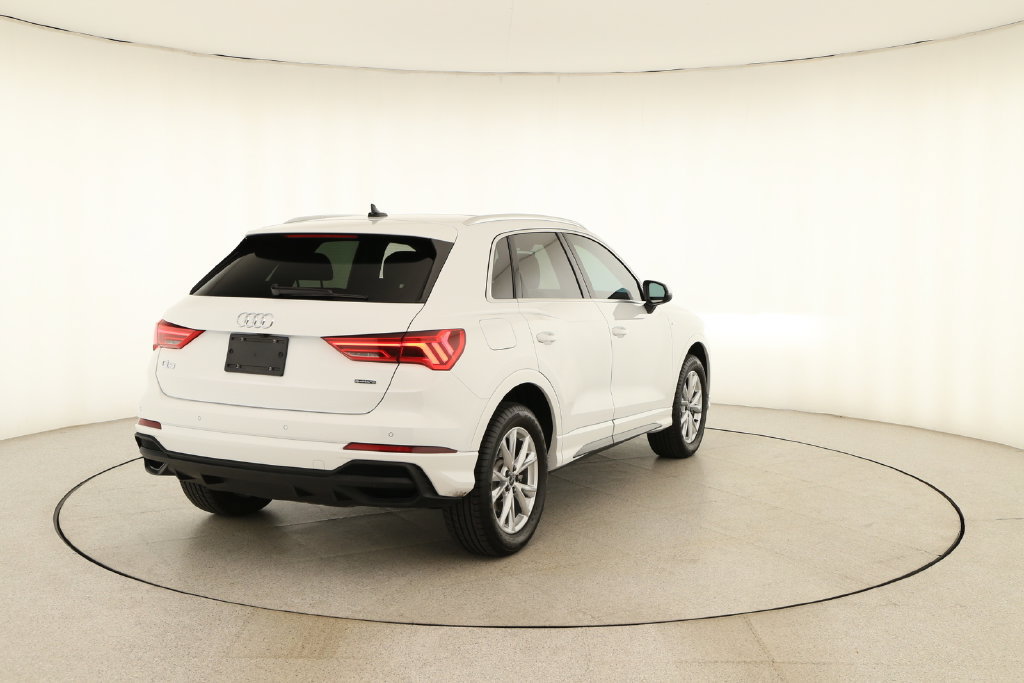 Certified 2024 Audi Q3 2.0T Premium w/ Convenience Package AWD/4WD image 6
