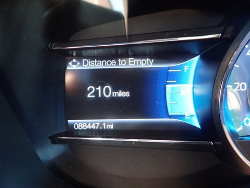 Used 2018 Ford Explorer XLT w/ Equipment Group 202A image 26