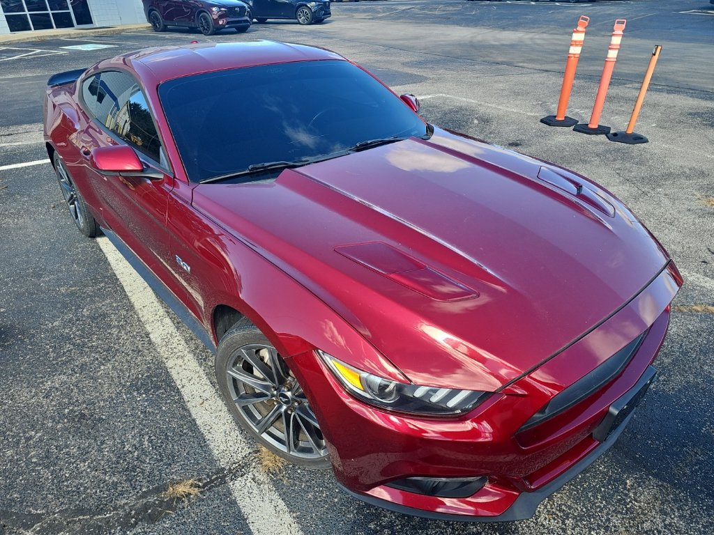Used 2016 Ford Mustang GT Premium RWD image 4