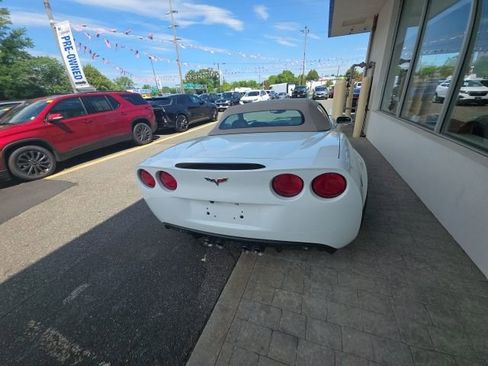 Used 2012 Chevrolet Corvette Grand Sport w/ 3LT Preferred Equipment Group RWD image 5