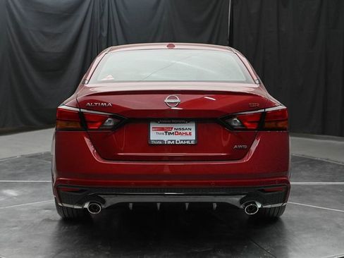 Used 2025 Nissan Altima 2.5 SR image 11