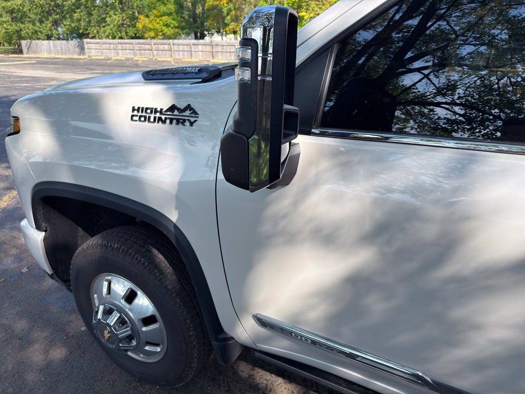 Used 2025 Chevrolet Silverado 3500 High Country w/ High Country Premium Package AWD/4WD image 20