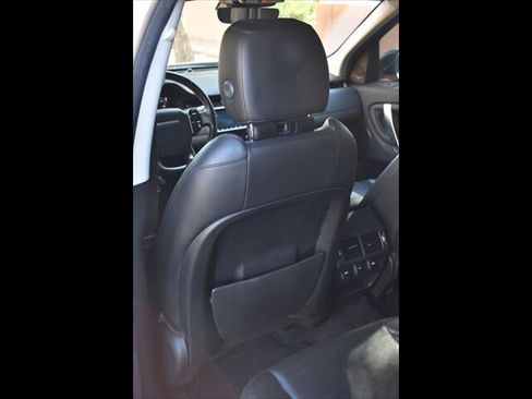 Used 2020 Land Rover Discovery Sport SE AWD/4WD image 20