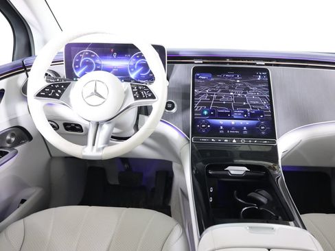 Certified 2023 Mercedes-Benz EQE 350+ 4MATIC SUV image 45