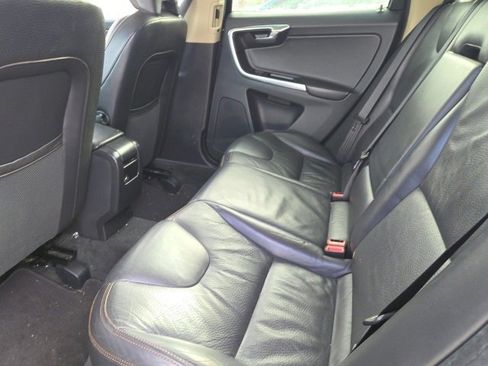 Used 2013 Volvo XC60 T6 image 10