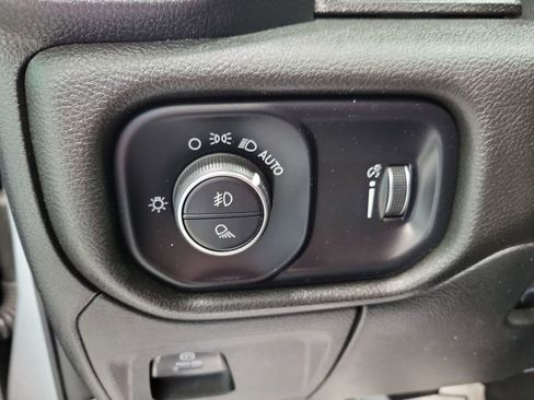 Certified 2022 RAM 1500 Big Horn AWD/4WD image 15
