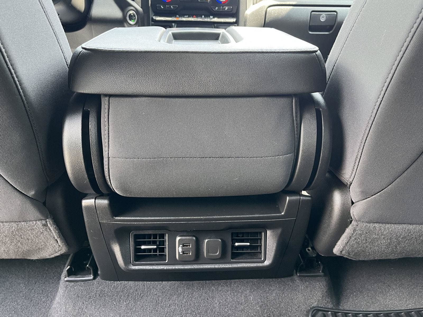 Used 2022 Chevrolet Silverado 1500 LT AWD/4WD image 16