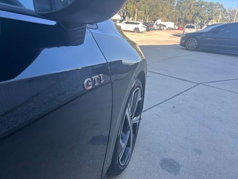 Used 2025 Volkswagen GTI SE image 33