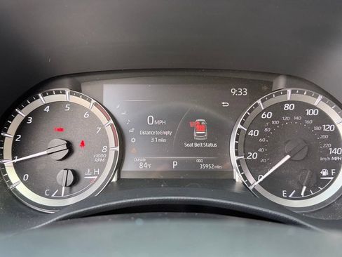 Used 2023 Toyota Highlander L AWD/4WD image 35