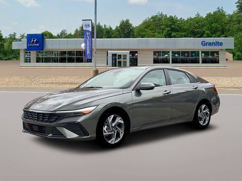 New 2026 Hyundai Elantra Limited image 2