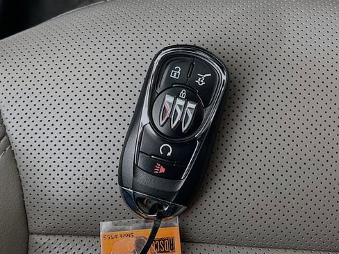 Used 2025 Buick Envista Avenir image 12