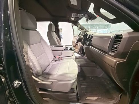 Certified 2024 GMC Sierra 1500 SLE w/ Preferred Package image 13