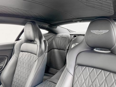 Used 2024 Aston Martin DB12 Coupe RWD image 17