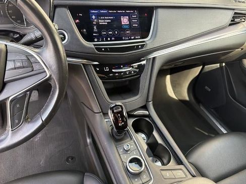 Used 2023 Cadillac XT5 Luxury FWD image 28