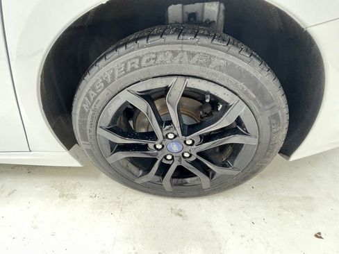 Used 2019 Ford Fusion SE w/ Equipment Group 151A FWD image 7