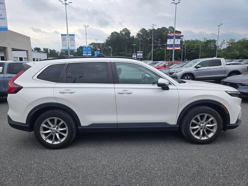 Used 2023 Honda CR-V EX image 4