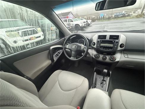 Used 2011 Toyota RAV4 4WD image 23