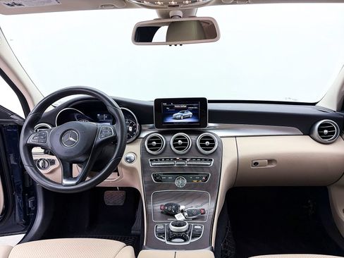Used 2018 Mercedes-Benz C 300 Sedan image 25