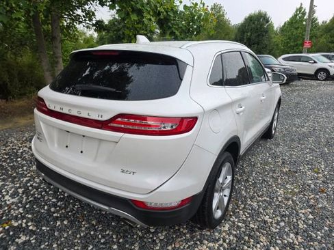 Used 2017 Lincoln MKC Premiere FWD image 5