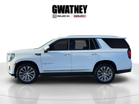 Used 2021 GMC Yukon Denali w/ Denali Premium Package image 4