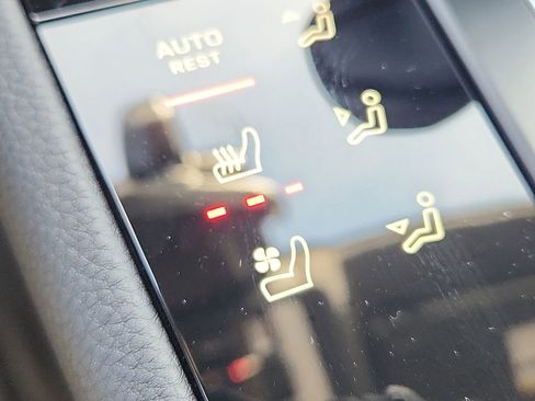 New 2026 Porsche Macan S image 18