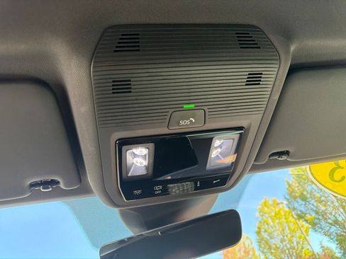 Certified 2023 Volkswagen ID.4 Pro RWD image 16