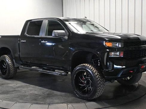 Used 2020 Chevrolet Silverado 1500 Custom Trail Boss w/ Custom Convenience Package AWD/4WD image 3