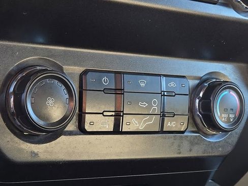 Used 2019 Ford F250 XLT w/ XLT Value Package image 25