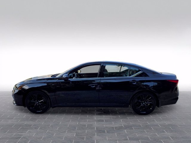 Used 2023 Nissan Altima 2.5 SR w/ SR Premium Package FWD image 4