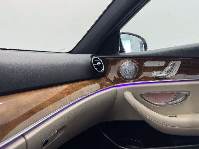Used 2019 Mercedes-Benz E 300 4MATIC image 36