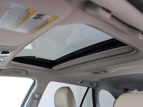 Used 2017 Subaru Outback 2.5i Limited AWD/4WD image 27