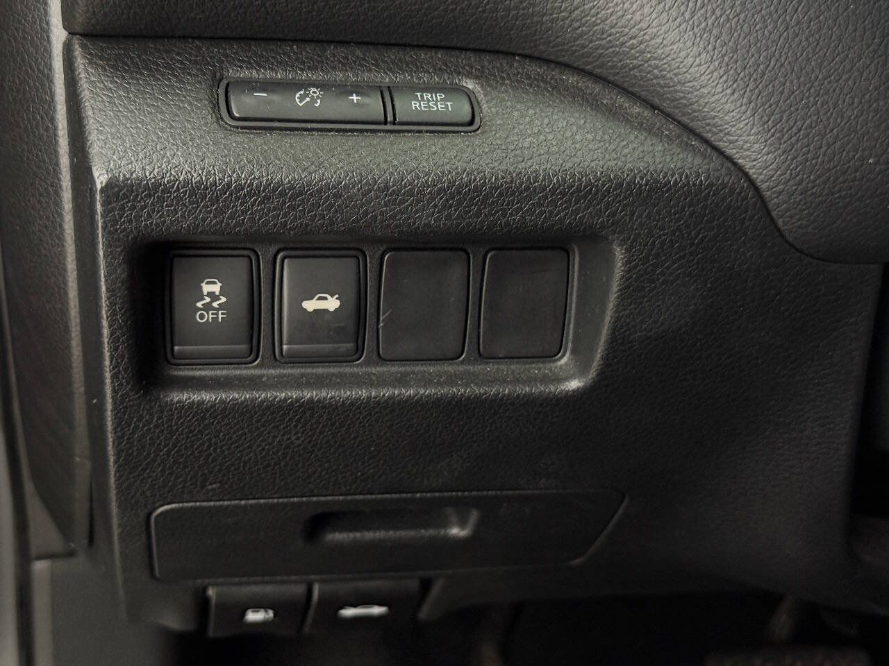 Used 2014 Nissan Altima 2.5 SV w/ Convenience Package FWD image 41