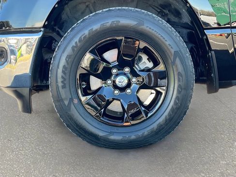 Certified 2023 RAM 1500 Big Horn image 28