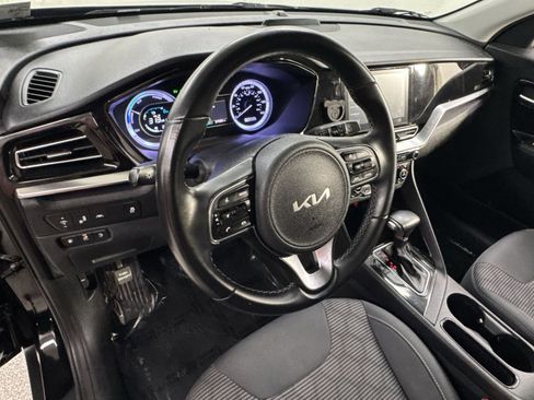 Used 2022 Kia Niro LXS FWD image 13