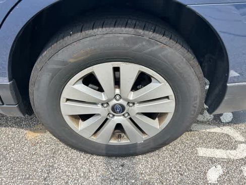 Used 2019 Subaru Outback 2.5i Premium AWD/4WD image 13