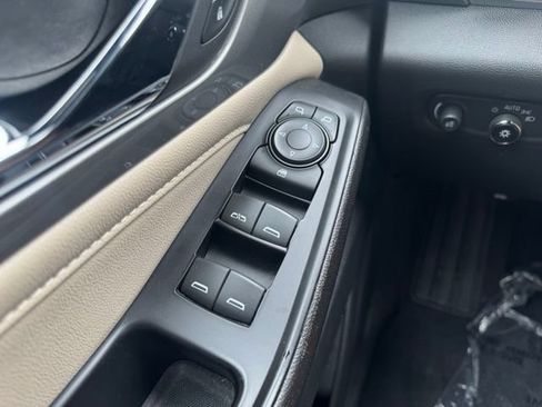 Certified 2023 Chevrolet Traverse LT AWD/4WD image 37
