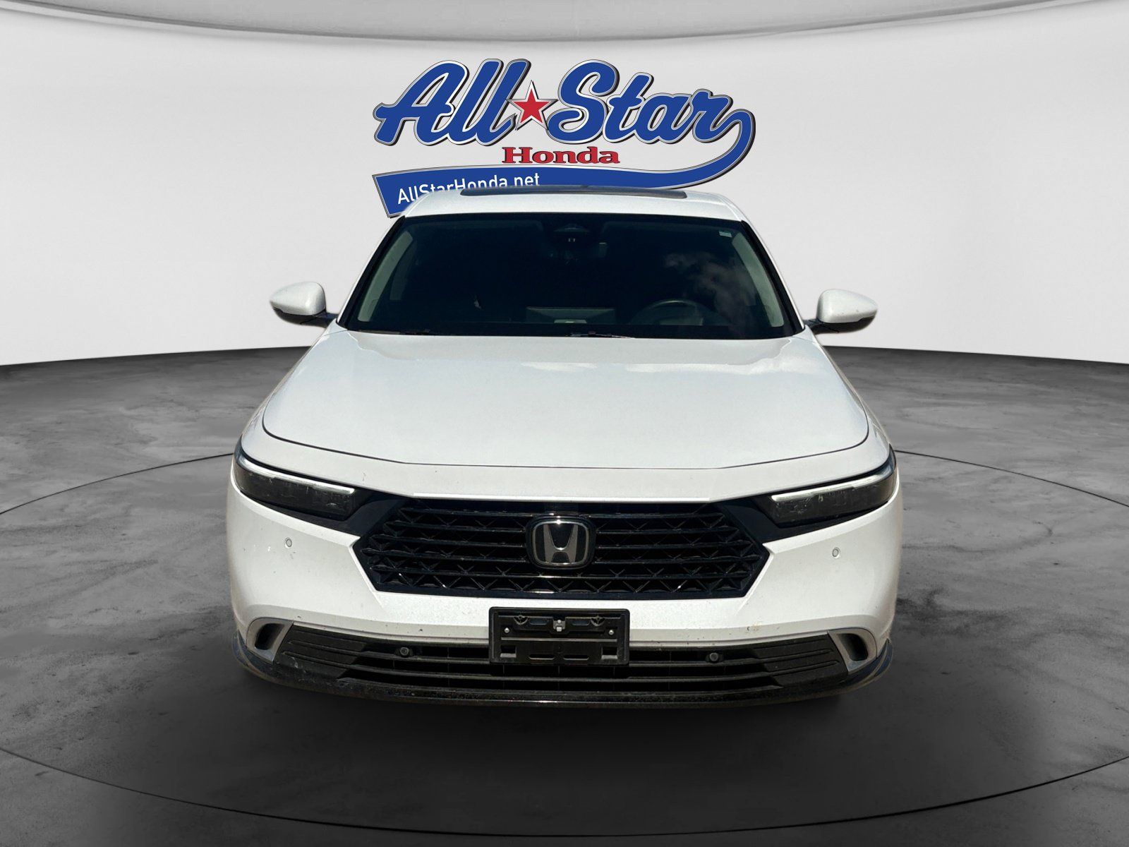 Used 2025 Honda Accord Touring image 2