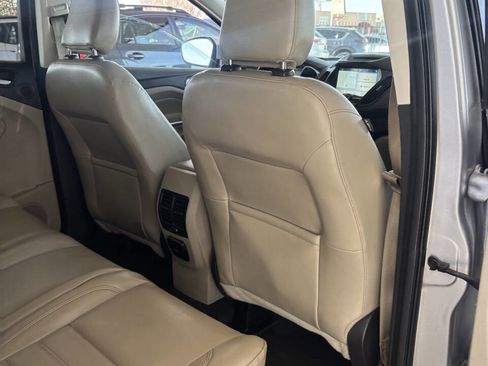 Used 2018 Ford Escape Titanium w/ Ford Safe & Smart Package image 19