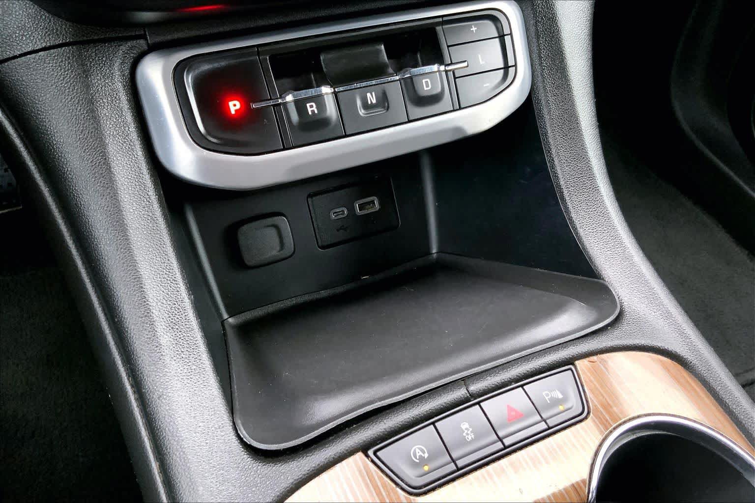 Used 2020 GMC Acadia SLE FWD image 34